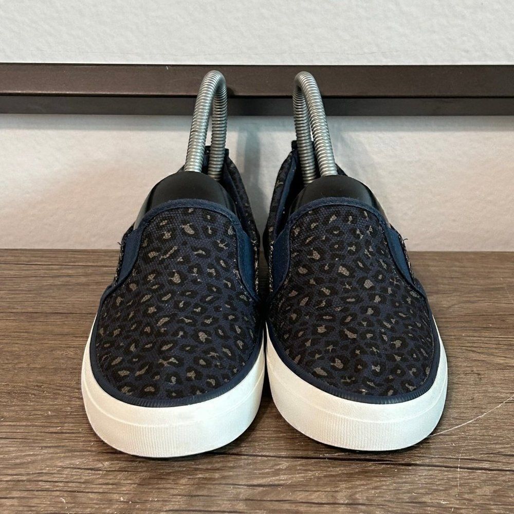 Sperry Crescent Twin Core Women’s Slip-On Shoes Size 6 Blue Animal Print - Picture 2 of 8